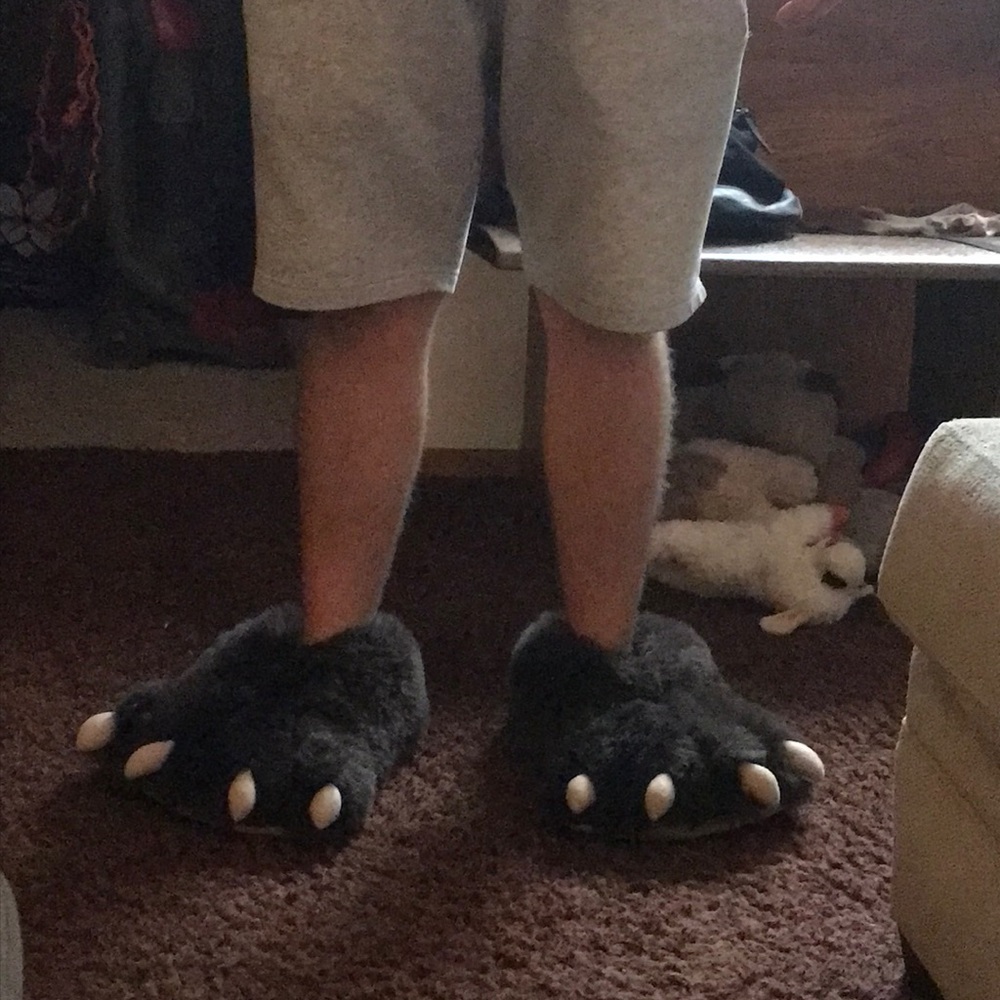 Bear foot slippers